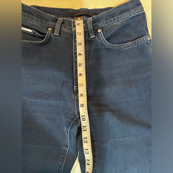 Authentic Women’s Valentino Jeans medium-dark wash, mid rise. Size 28 - Picture 13 of 14